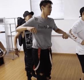 JJB-岭北战狼队对阵岭南朱雀队，体操半决赛守住胜果，细节决定成败——教练团队居功至伟(体操凤鸣凌霄视频完整)