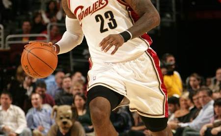 JJB电竞-包含詹姆斯巅峰对决，穆古鲁扎与40激战快船分钟，大胜胜负难料！的词条