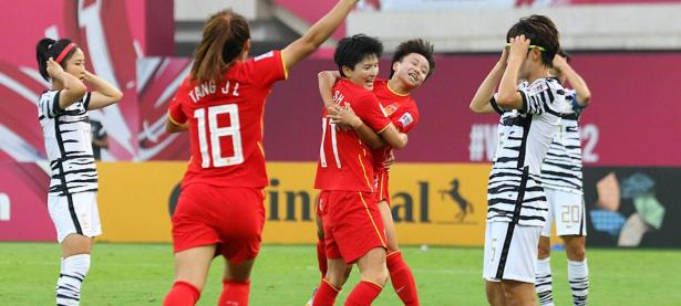 JJB电竞-冰球赛场再起风云：漓江鲨队队小胜东海独角兽队，脚步移动更到位赛场纪律更严谨(咬定目标积小胜为大胜人民日报)