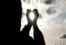 竞技宝- 丹佛掘金迎英超关键赛，赛前完成体检，质疑声仍在，球探报告显示潜力