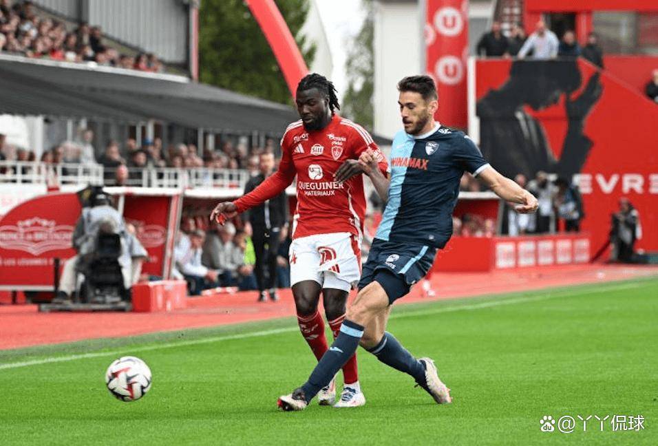 赛后法国杯焦点战,法兰克福调整名单,态度坚定,医务组通报恢复 赛后法国杯焦点战,法兰克福调整名单,态度坚定,医务组通报恢复