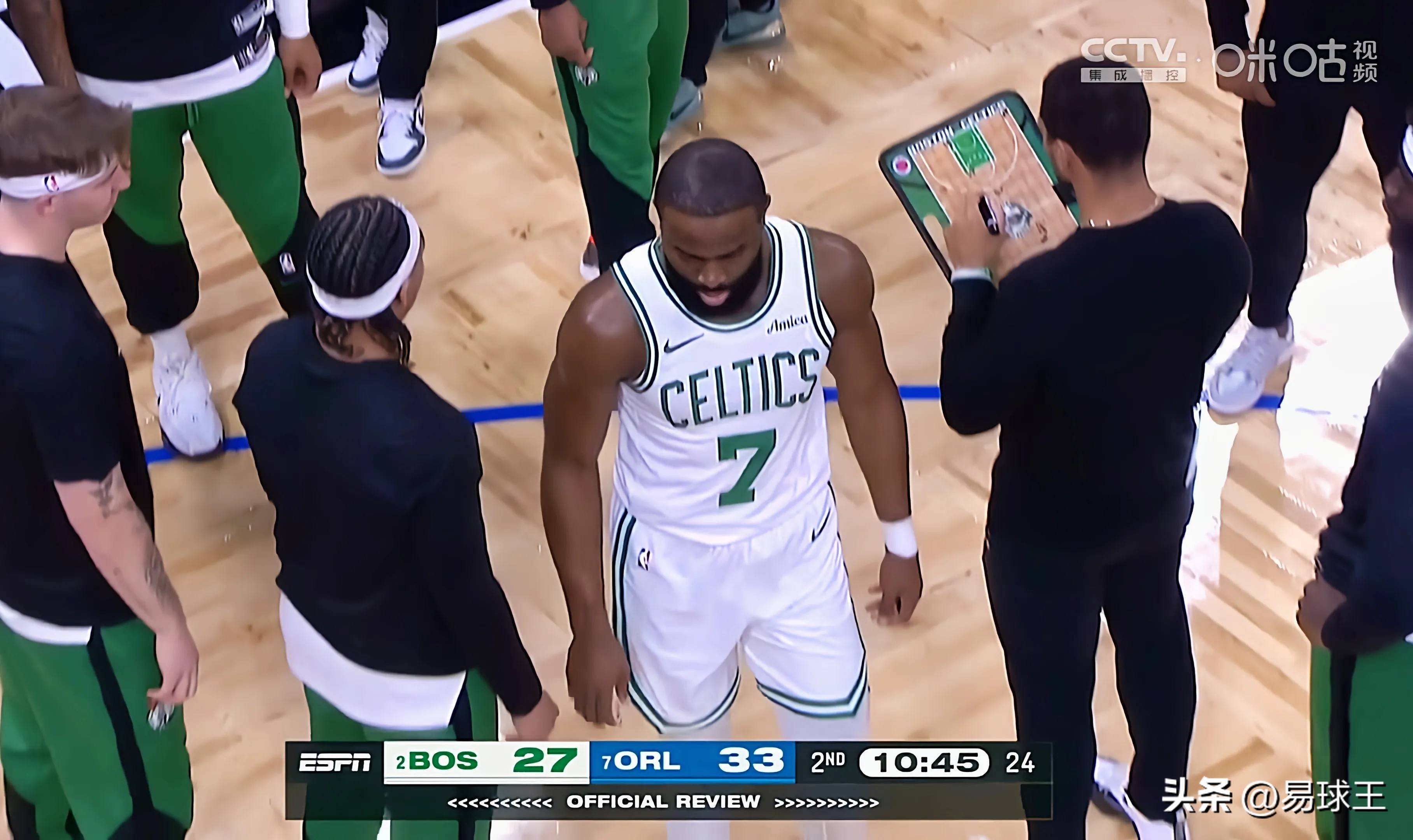 关于塔图姆爆冷击败独行侠，精彩发挥引爆全场！的信息